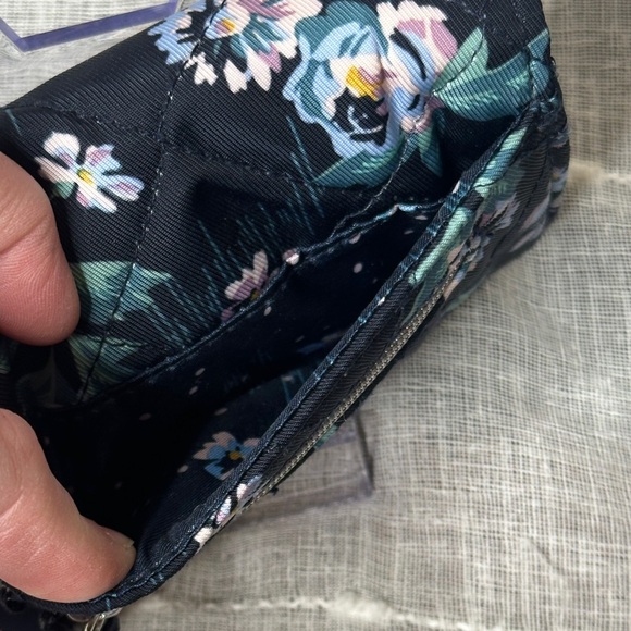 Vera Bradley Navy Garden Design RFID Riley Compact Wallet Designer NWOT - Picture 5 of 16